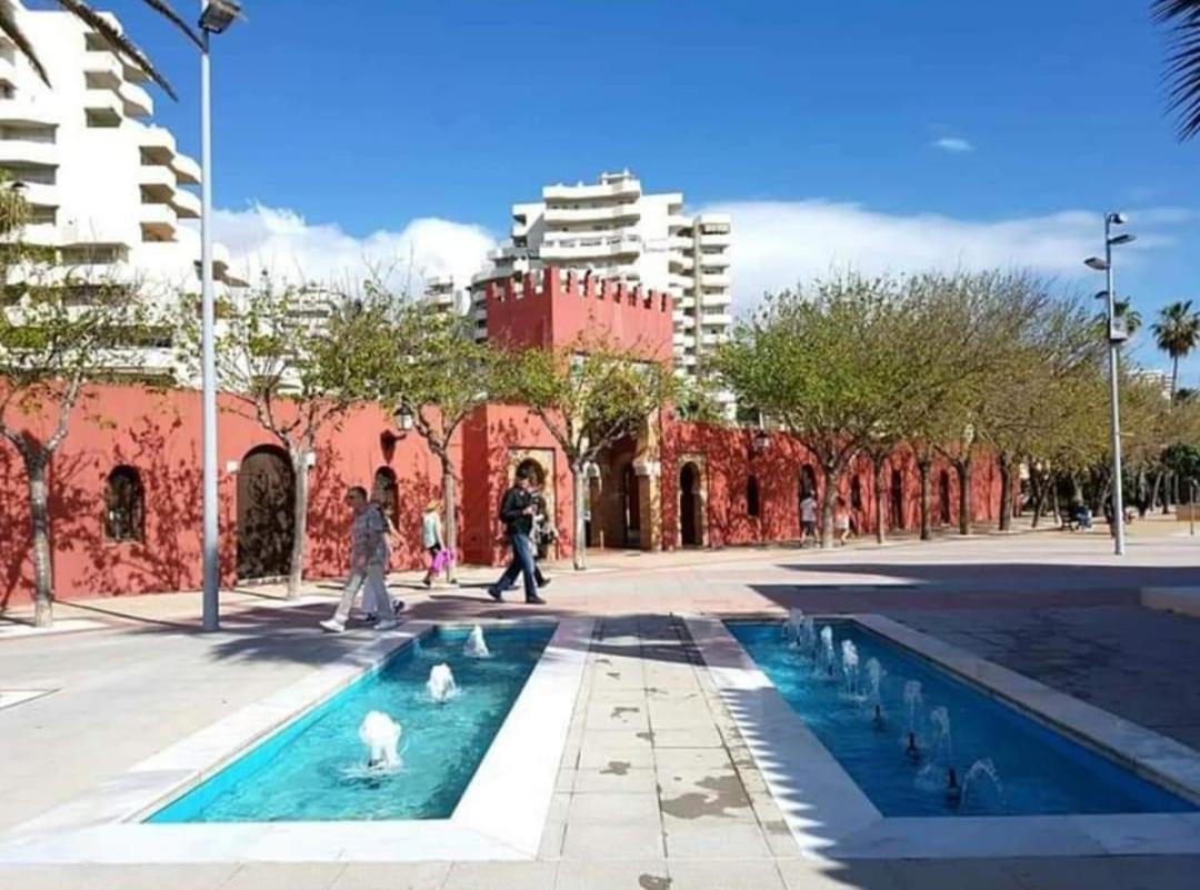 El Estudio De La Playa Benalbeach New 1bd, Piscinas, Playa Y Vistas Al Mar Ref504 *